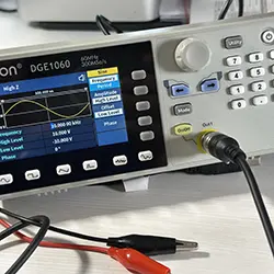 generatore-segnali-arbitrari-owon-DGE1060-prime-impressioni